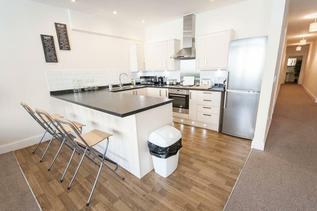 The Broadmead Forest - Spacious City Centre 3Bdr Apartment Бристоль Экстерьер фото