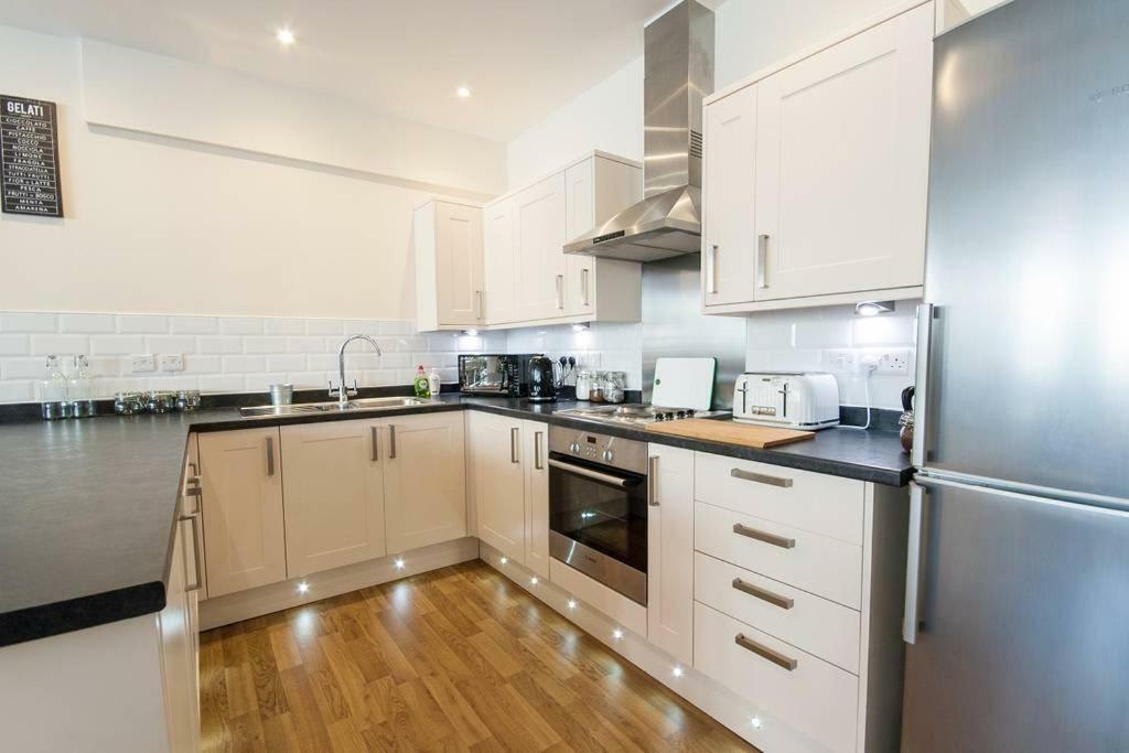 The Broadmead Forest - Spacious City Centre 3Bdr Apartment Бристоль Экстерьер фото